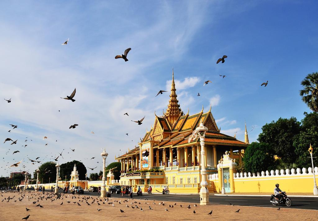 Flamingos Hotel Phnom Penh Exterior foto